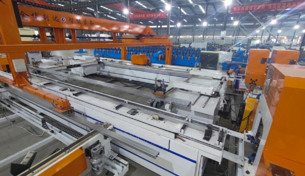 八工位自动冲孔机的优势分析