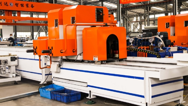 各种型号的光伏边框支架生产流程