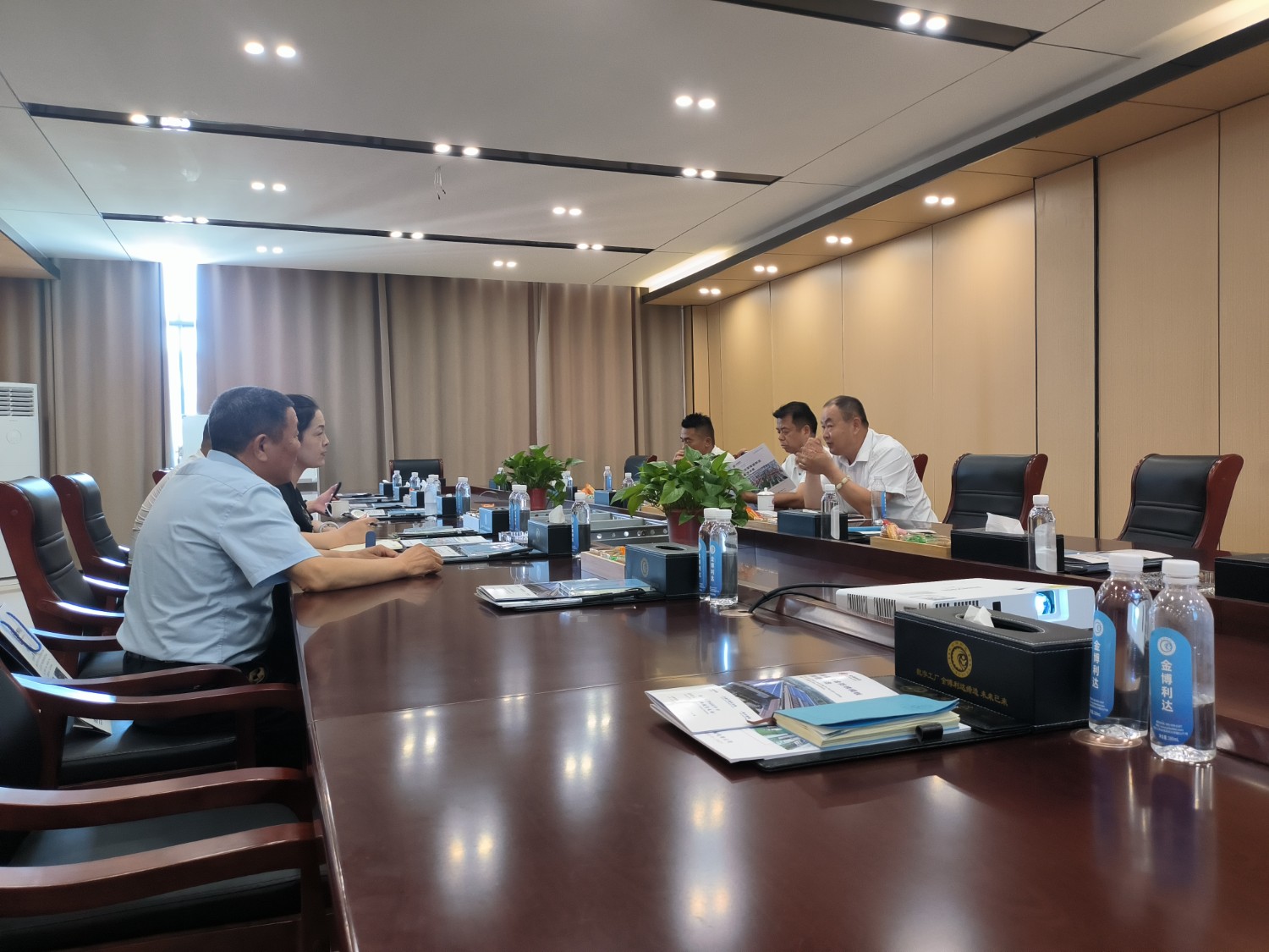 金博利达欢迎来自铁投京能的田总一行莅临我公司进行实地参观考察